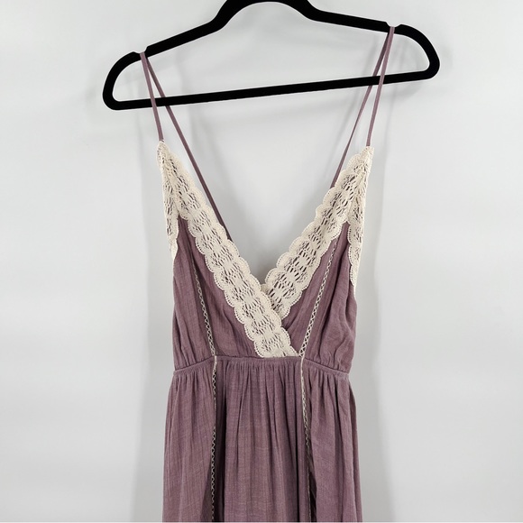Wishlist purple spaghetti strap v neck dress with lace - Picture 2 of 7